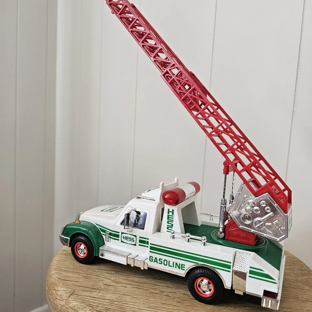Vintage 1994 Collectible Hess Gasoline Truck